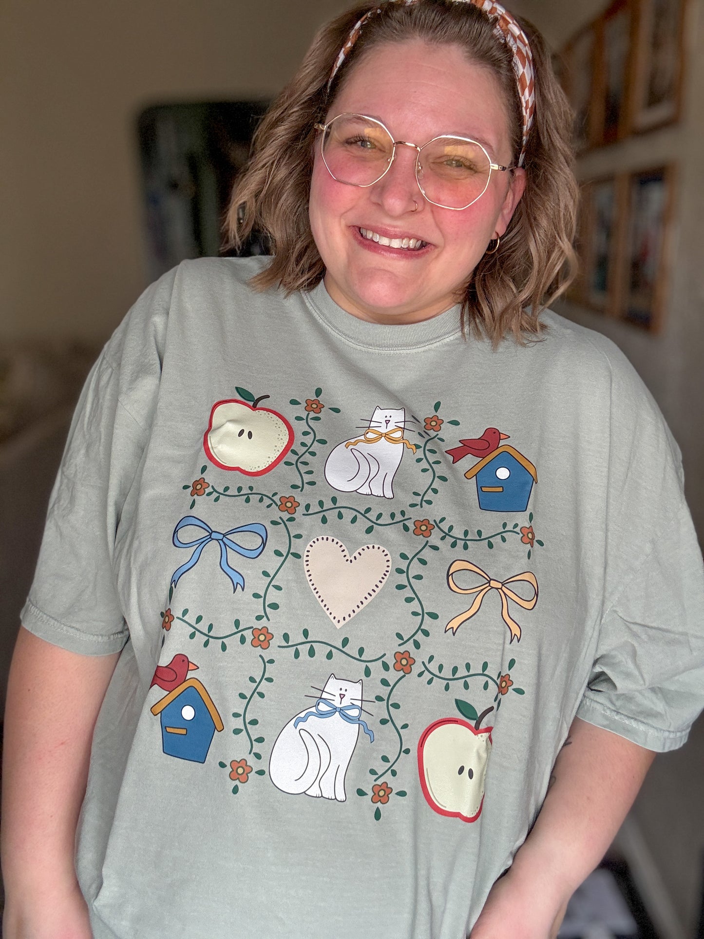 Apple Cores and Cats Tshirt