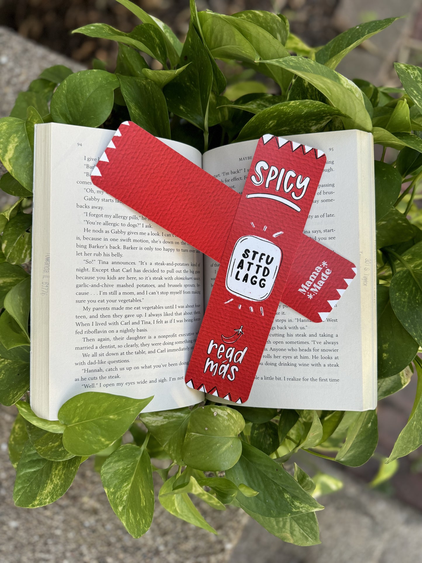 Spicy Read Más Bookmark
